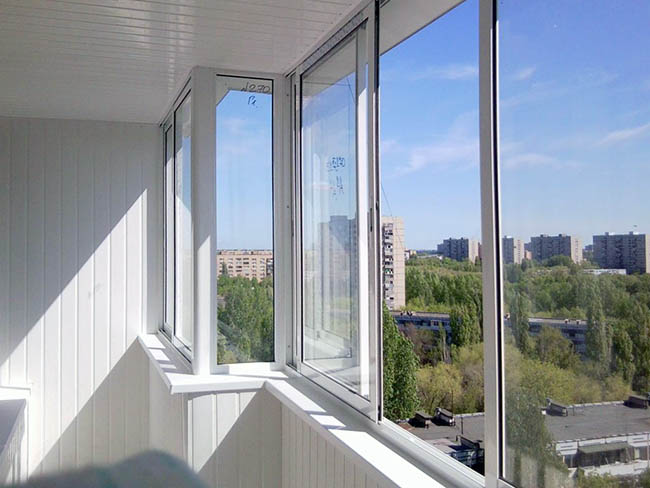 Нестандартное остекление балконов косой формы и проблемных балконов Краснознаменск